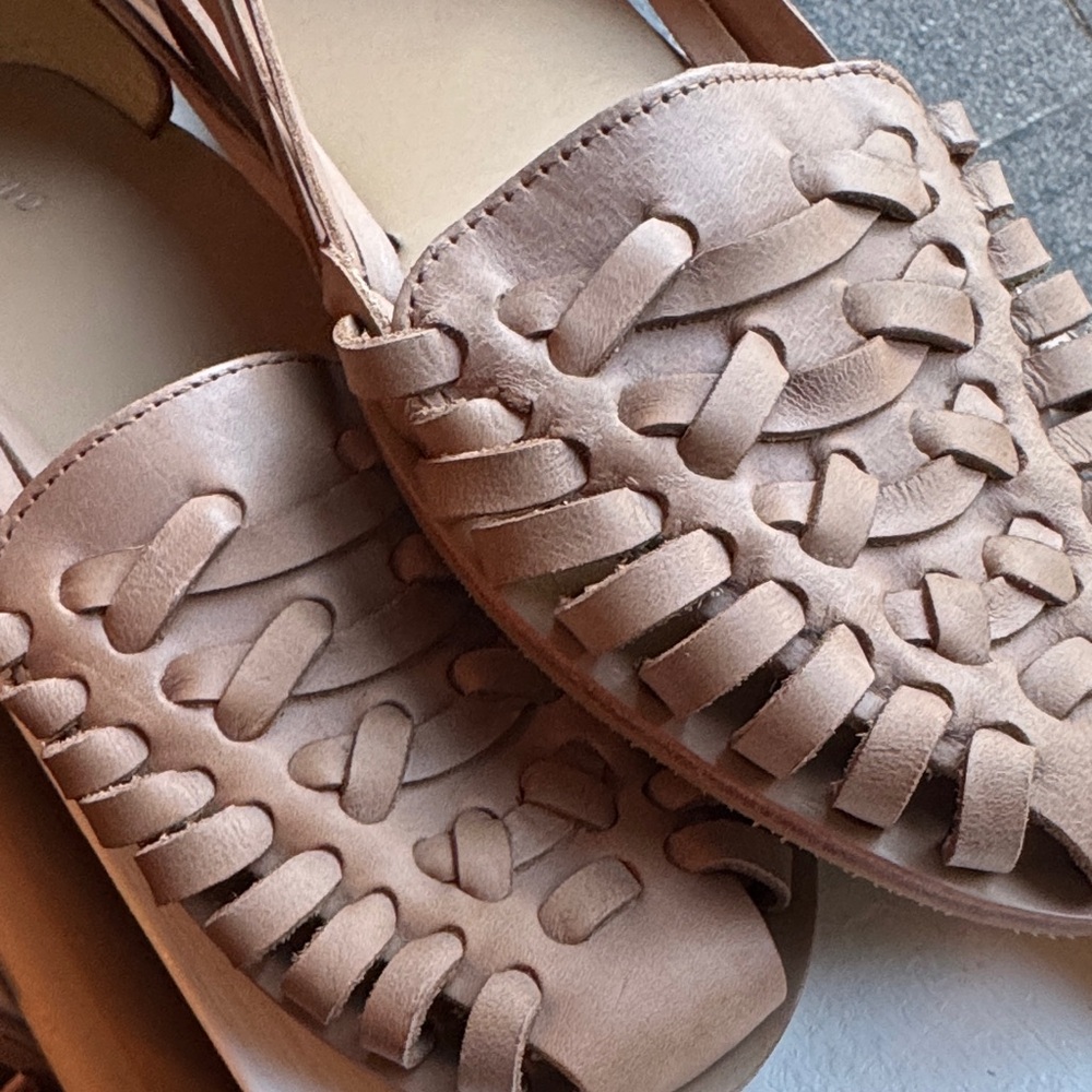 BRAND NEW Nisolo Tan Leather Sandals - Picture 5 of 7